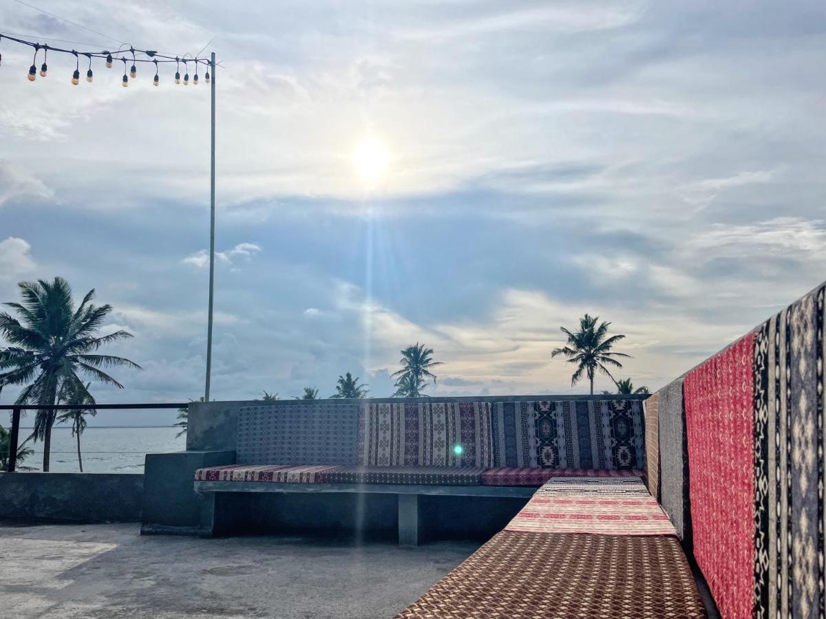 Funky Sol - Sunset Rooftop Bar, Hotel & Restaurant Weligama Exterior photo