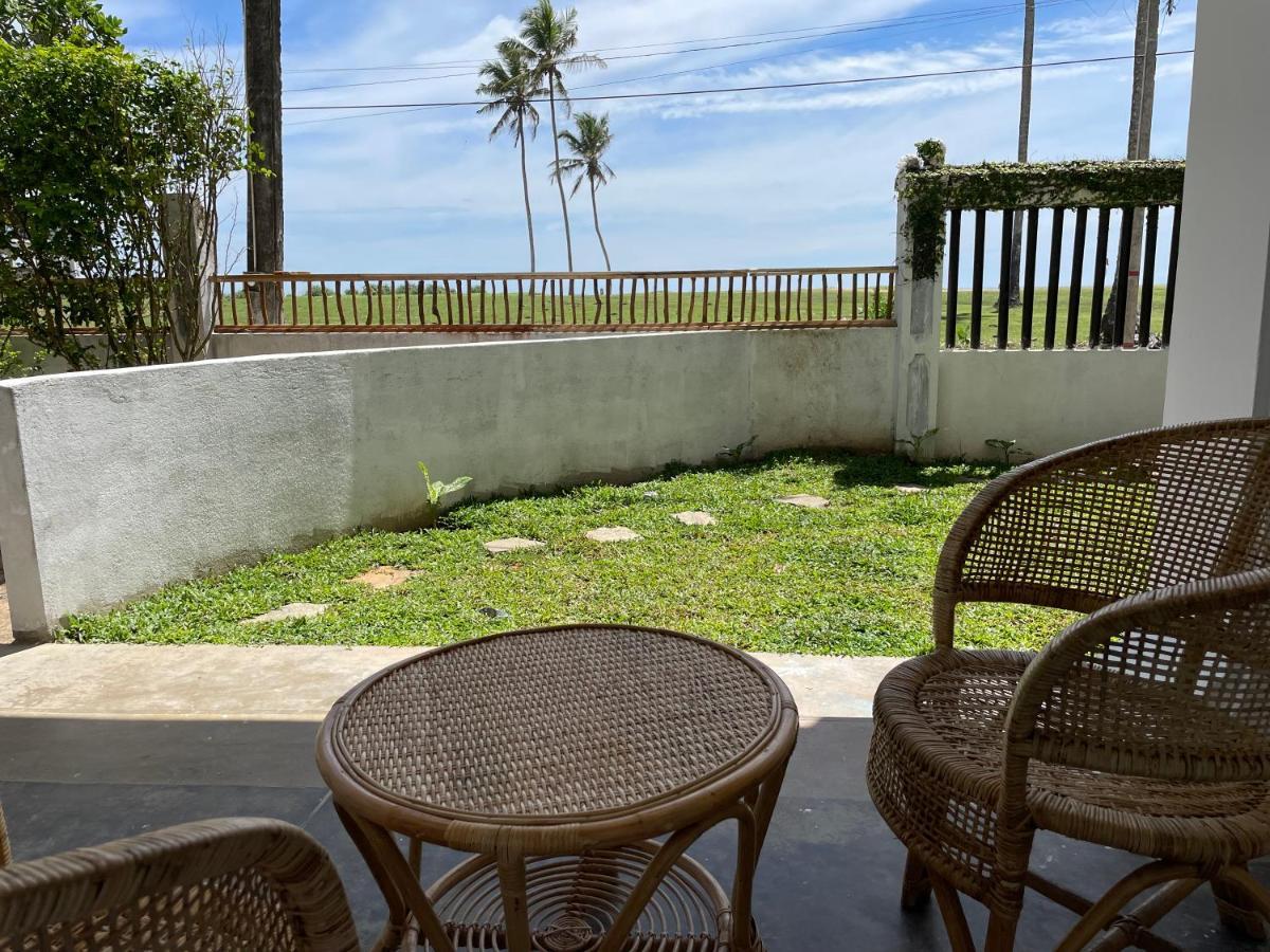 Funky Sol - Sunset Rooftop Bar, Hotel & Restaurant Weligama Exterior photo