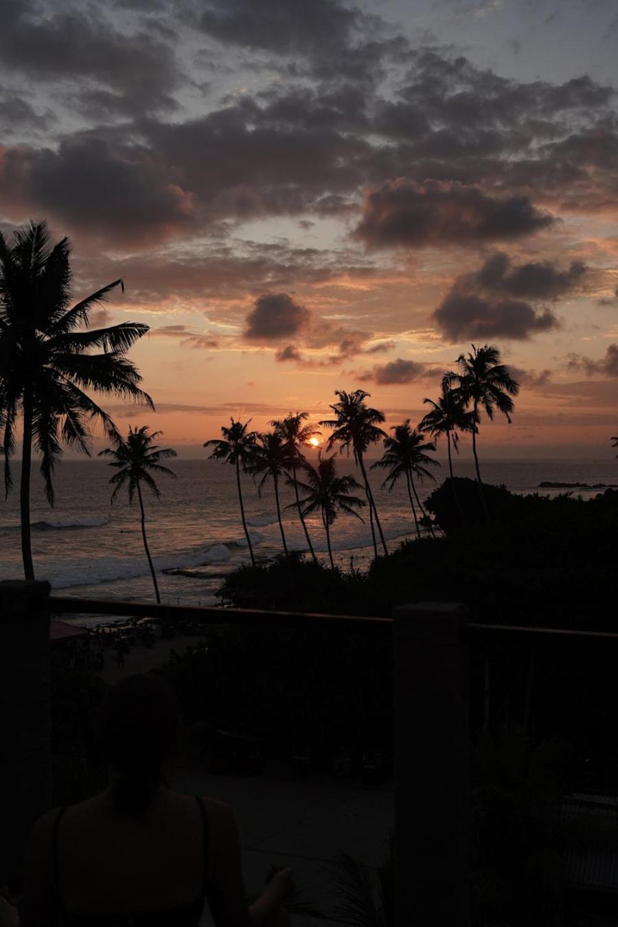 Funky Sol - Sunset Rooftop Bar, Hotel & Restaurant Weligama Exterior photo